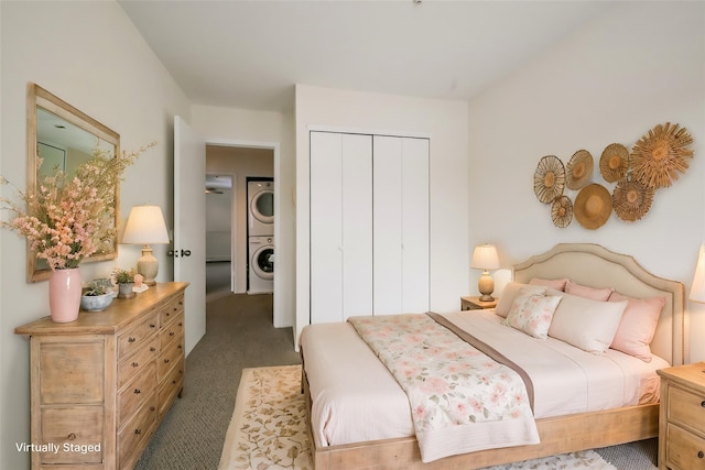 bedroom featuring stacked washer and dryer, light colored carpet, and a closet