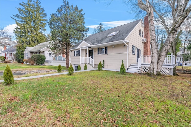 view of front of house with a front yard