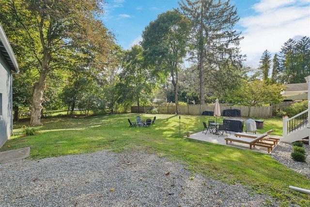 view of yard with a patio area