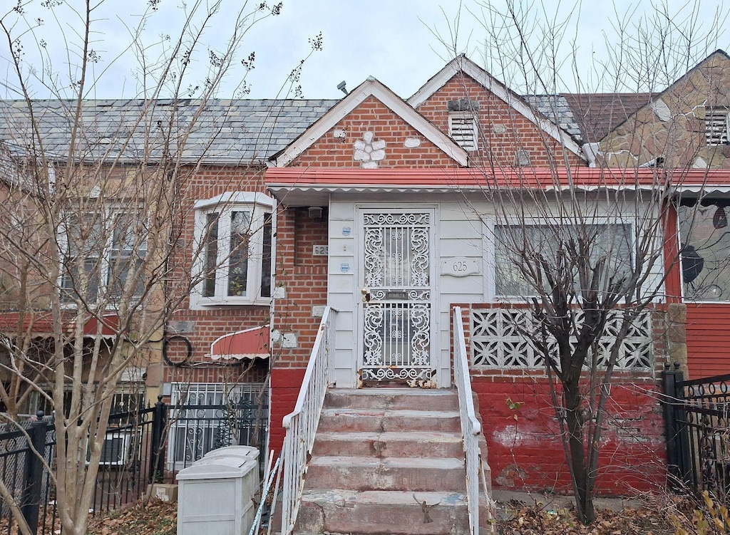 625 Lenox Rd, Brooklyn, NY 11203 - photo 1