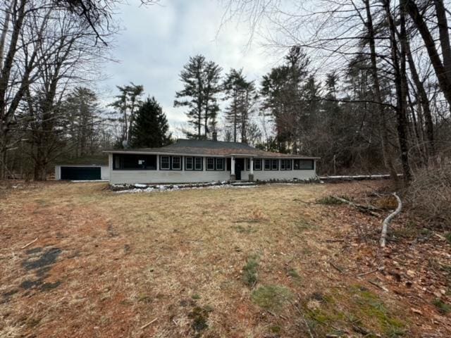 view of front of home with a front yard