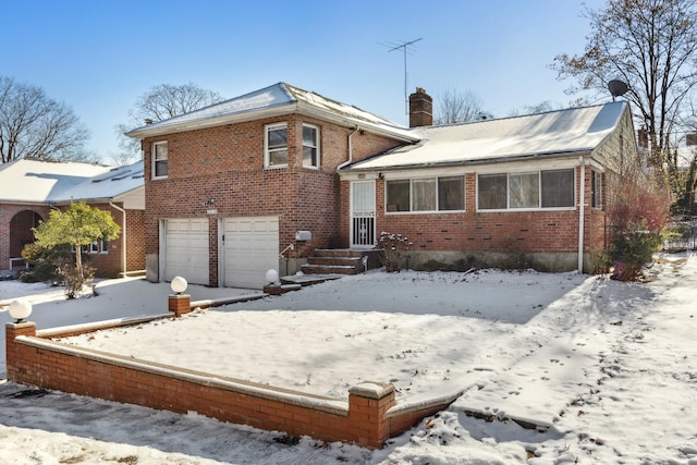 view of front facade with a garage