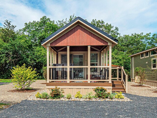 197 Wheeler Rd, Florida, NY 10921 - view of front facade with a sunroom