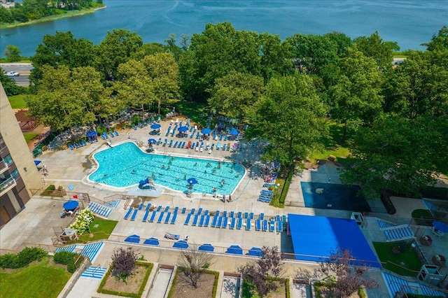 bird's eye view with a water view