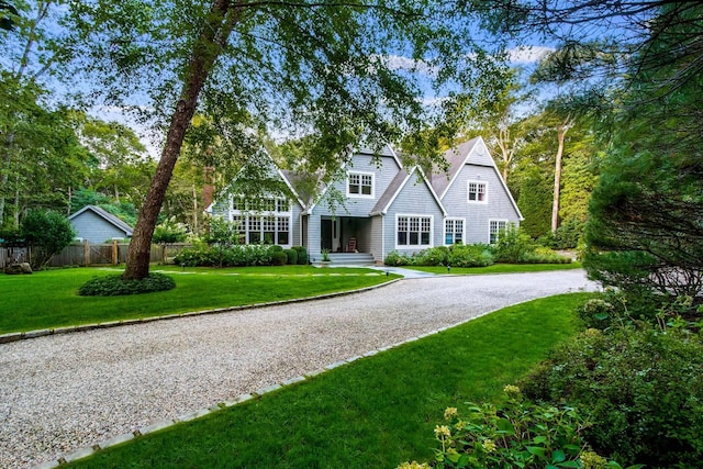 view of front of house with a front yard