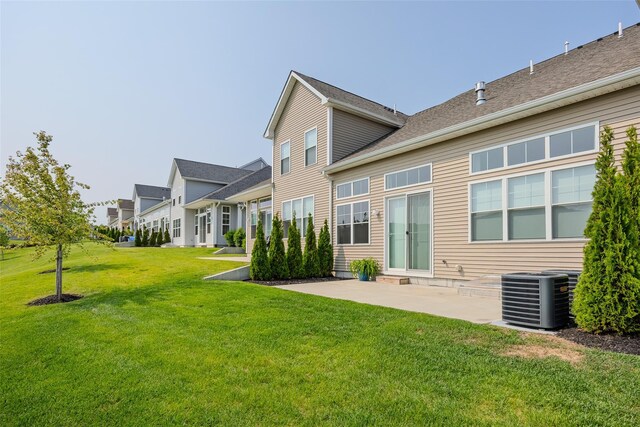 308 Silver Timber Dr Unit 308, Yaphank, NY 11980 - photo 4