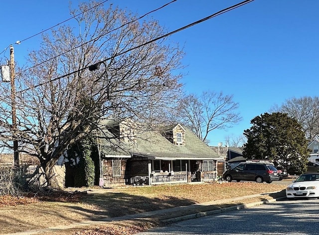 view of front facade with covered porch