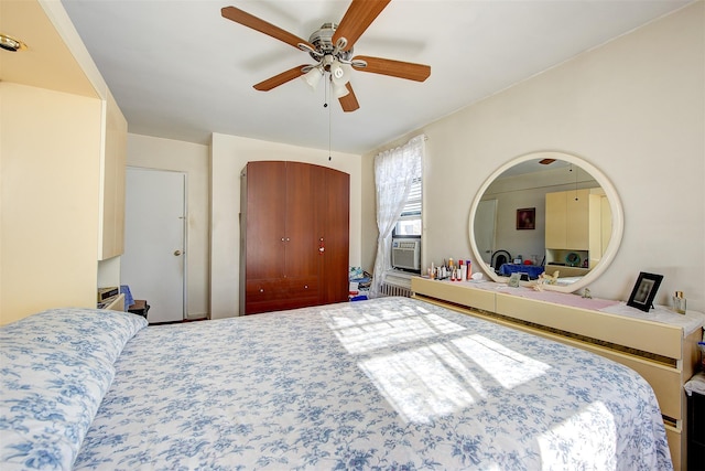 bedroom featuring ceiling fan