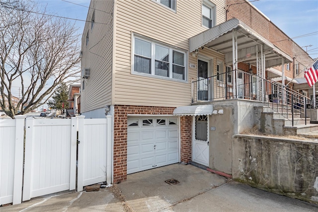 view of front facade with a garage