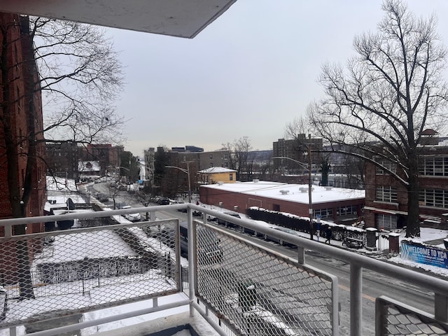 250 N Broadway Unit 3D, Yonkers, NY 10701 - view of snow covered back of property