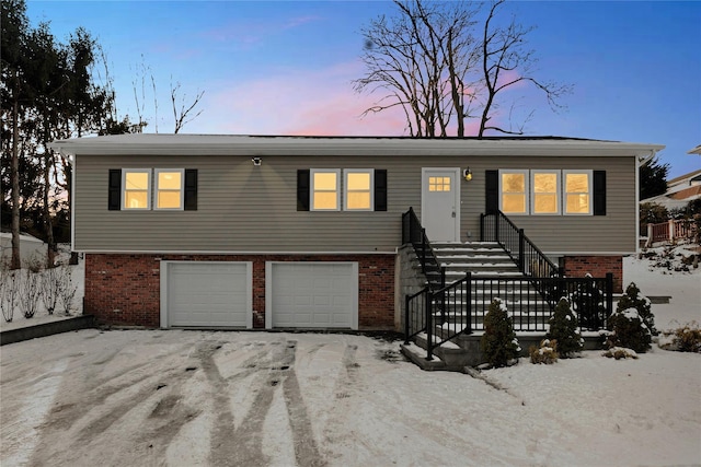 view of front facade featuring a garage