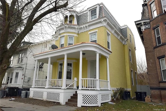 view of front of home featuring covered porch