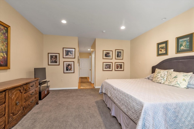 bedroom featuring carpet floors