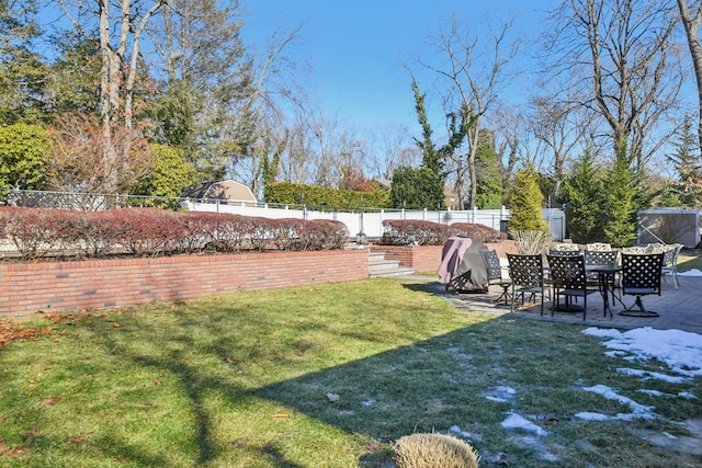 view of yard with a patio area