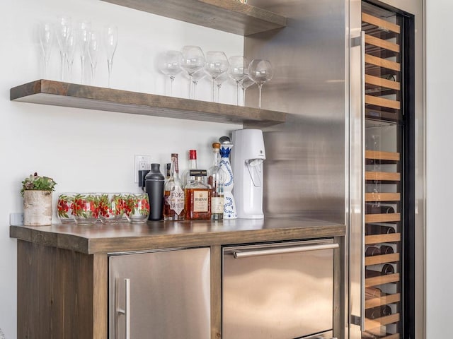 155 Pinewood Rd, Cutchogue, NY 11935 - bar featuring a bar