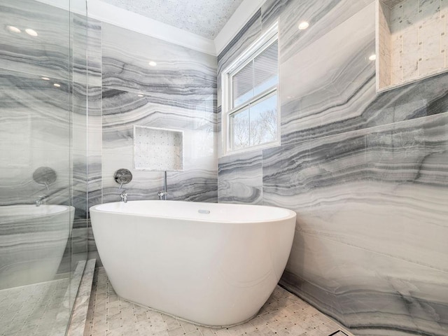 155 Pinewood Rd, Cutchogue, NY 11935 - full bath featuring a soaking tub