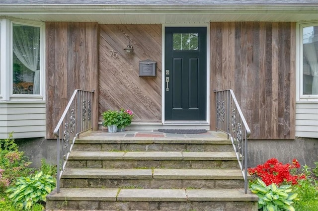 view of property entrance