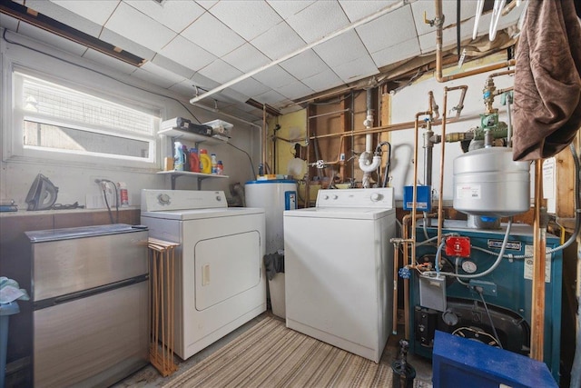 laundry area featuring washer and clothes dryer