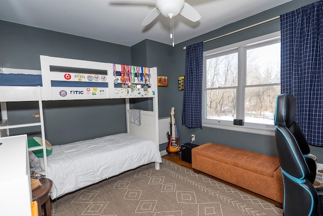 bedroom featuring ceiling fan