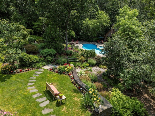1750 Laurel Lake Dr, Mattituck, NY 11952 - bird's eye view of a pool area