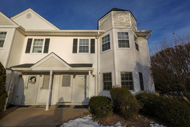 view of front of house