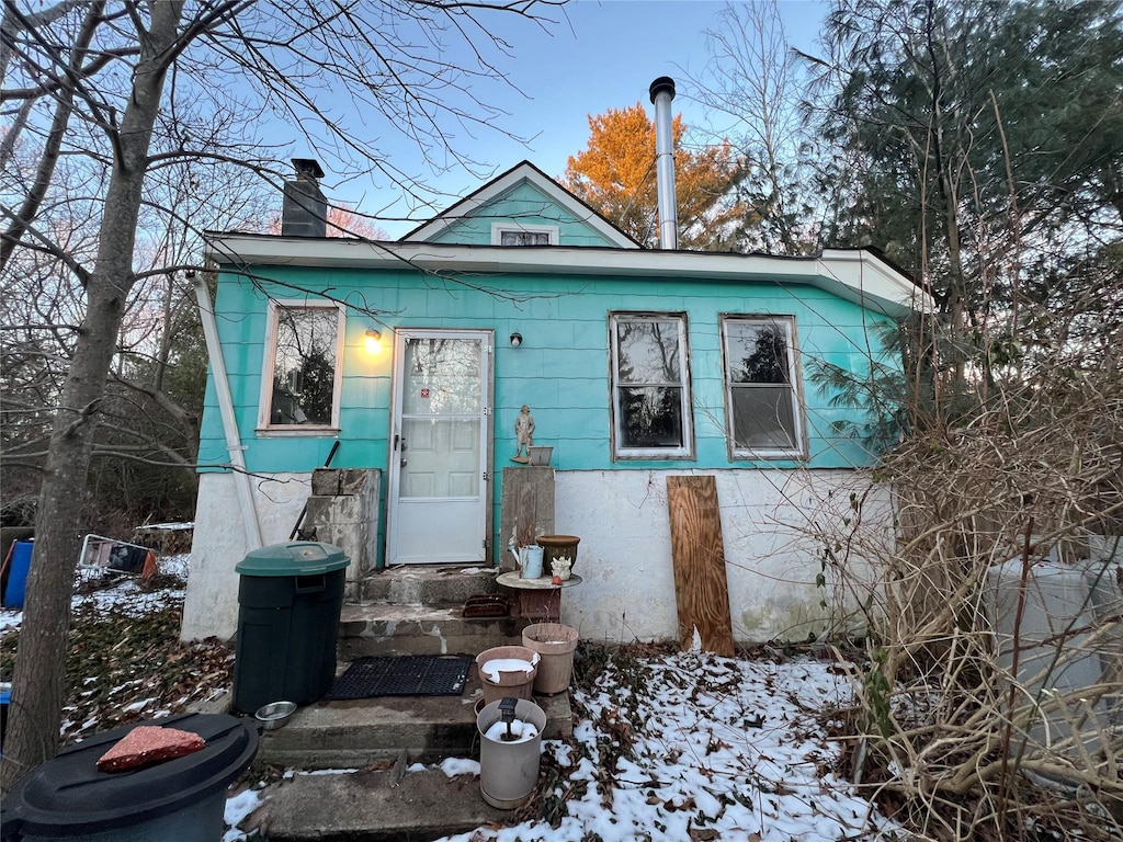 view of front of property