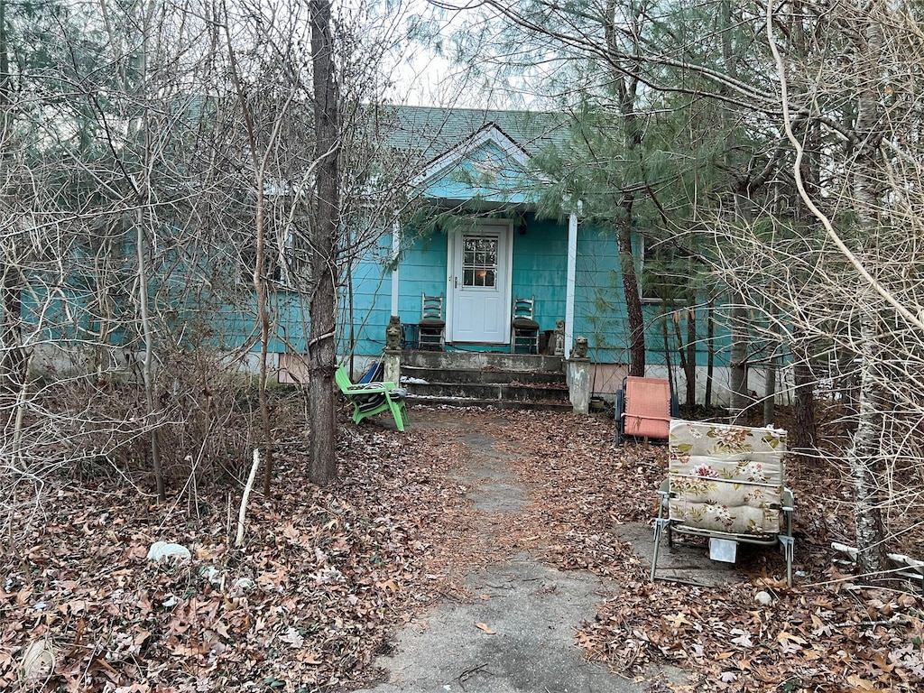 view of front of property