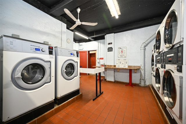 clothes washing area with washer and dryer, stacked washer and clothes dryer, and ceiling fan