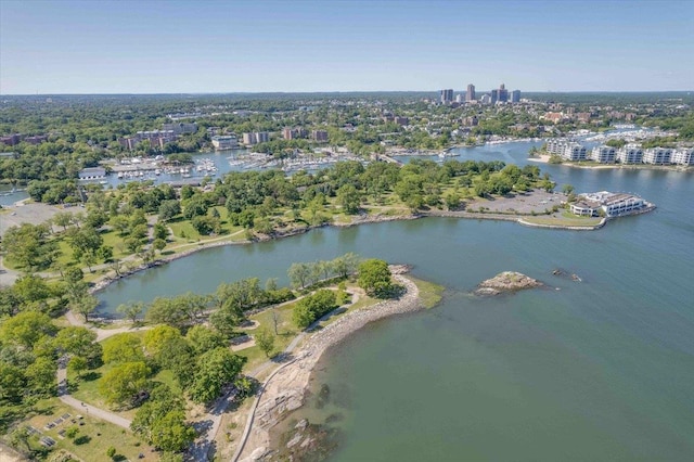 4 Clover Pl, New Rochelle, NY 10805 - aerial overview of property's location featuring a nearby body of water and nearby urban area