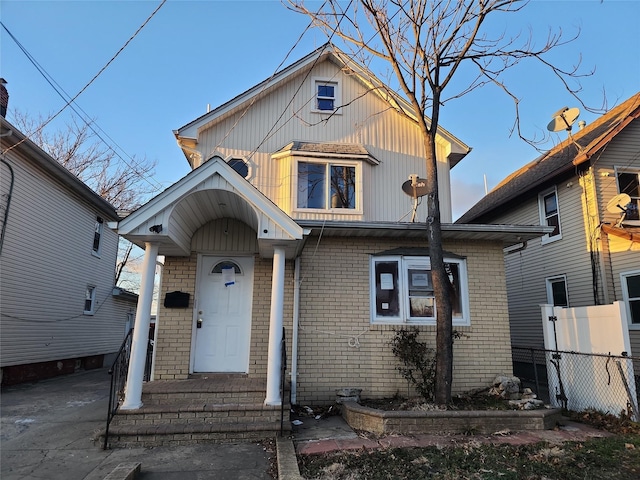 view of front of property