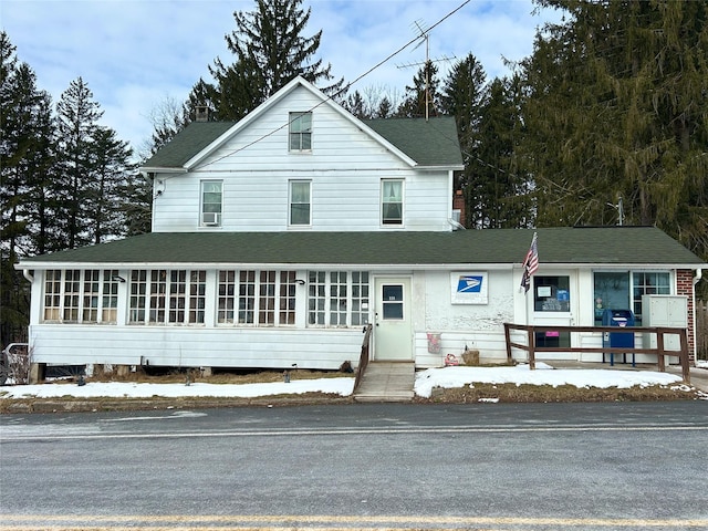 view of front of house