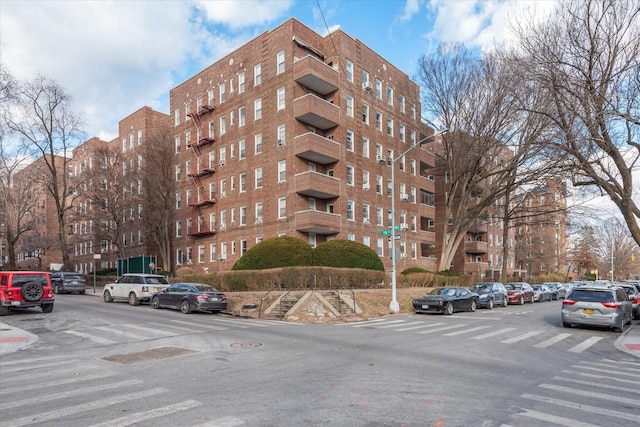 Listing photo 2 for 118-11 84th Ave Unit 310, Kew Gardens NY 11415