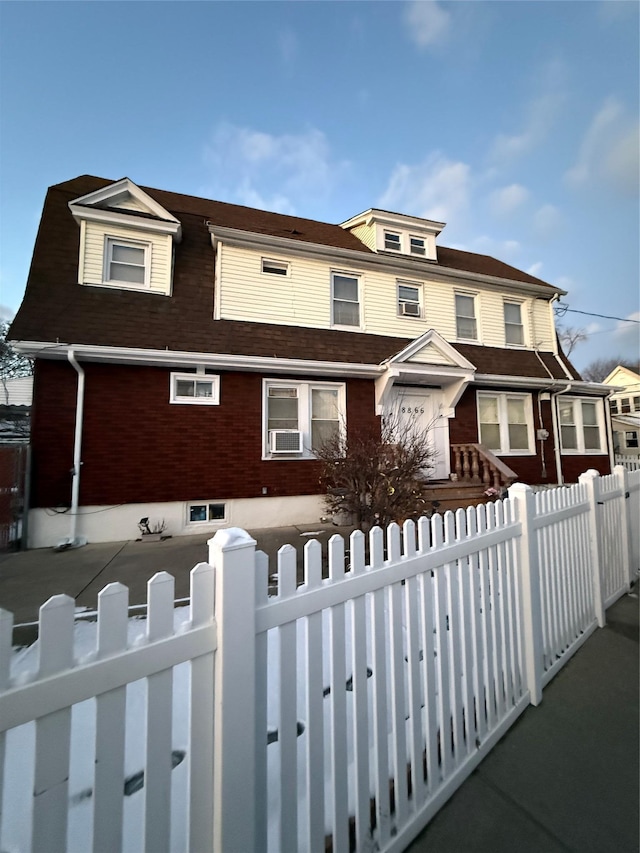 view of front of house