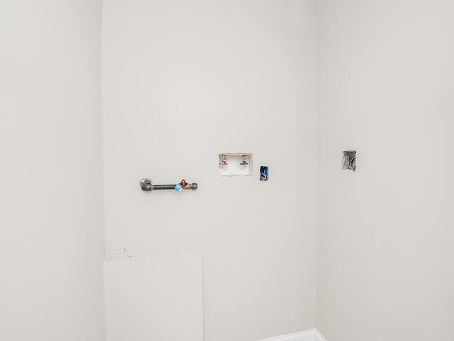 65 W 2nd St Unit 7, Mount Vernon, NY 10550 - laundry area featuring baseboards, laundry area, and washer hookup