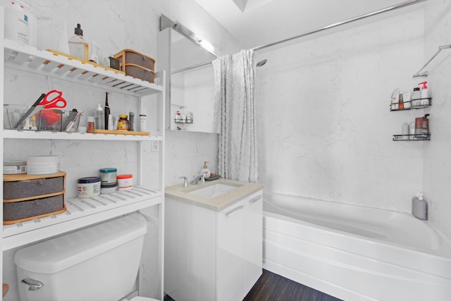 full bathroom featuring toilet, tasteful backsplash, wood-type flooring, vanity, and shower / bath combo