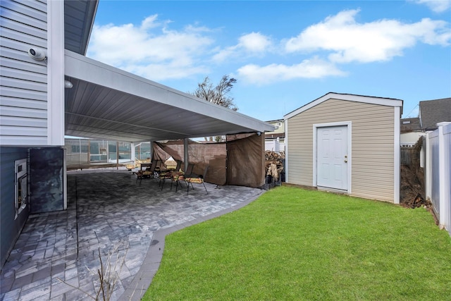 view of yard with a shed