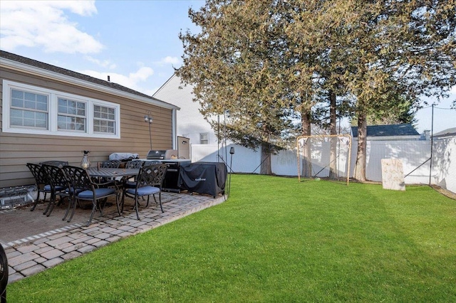 view of yard with a patio area