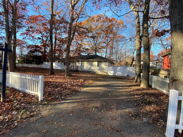 view of front of property