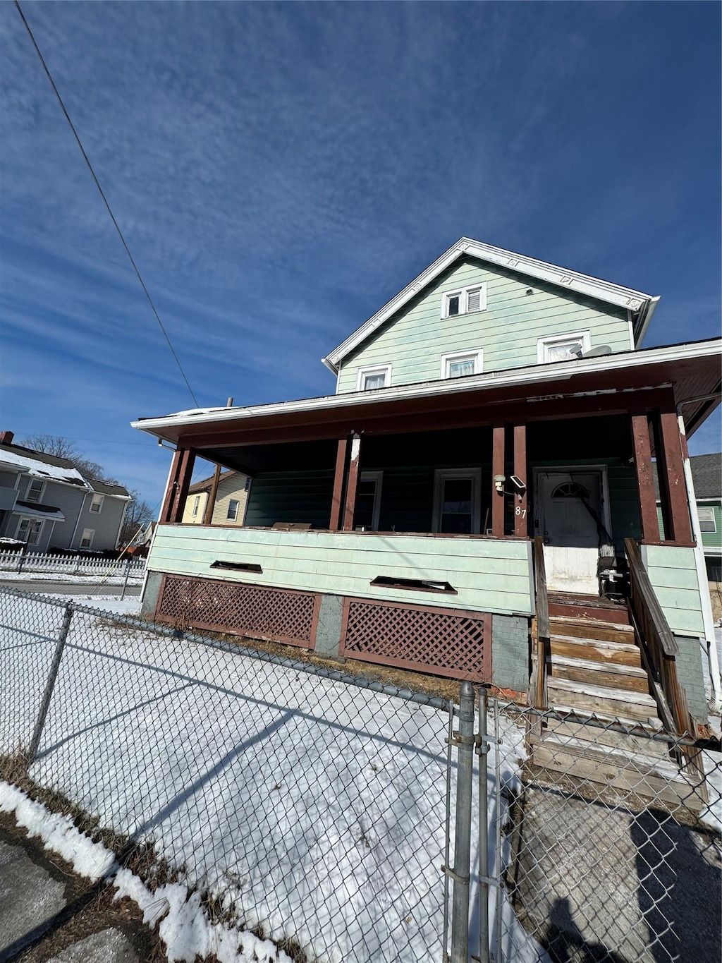 view of front of house featuring covered porch