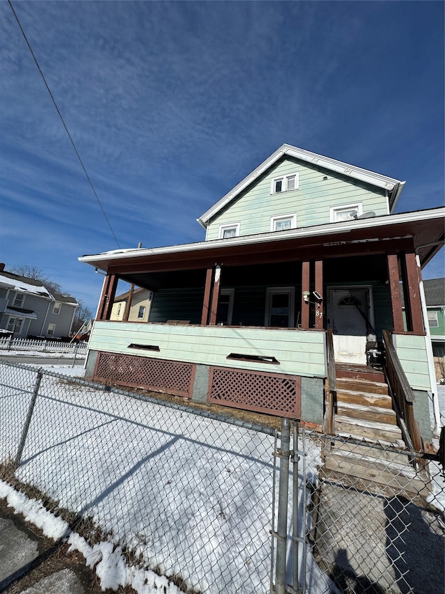 view of front of property featuring a porch