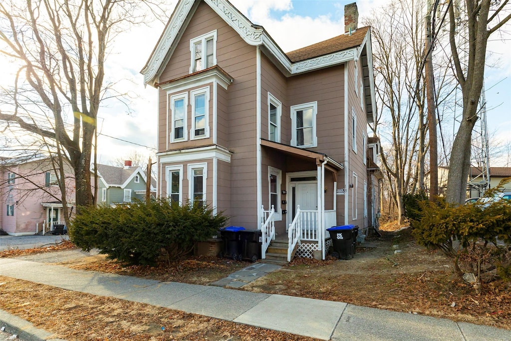 view of front of house