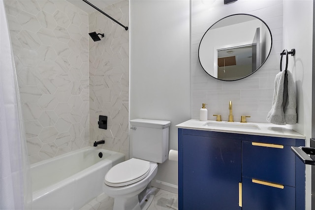 full bathroom with shower / bath combination with curtain, vanity, toilet, and backsplash