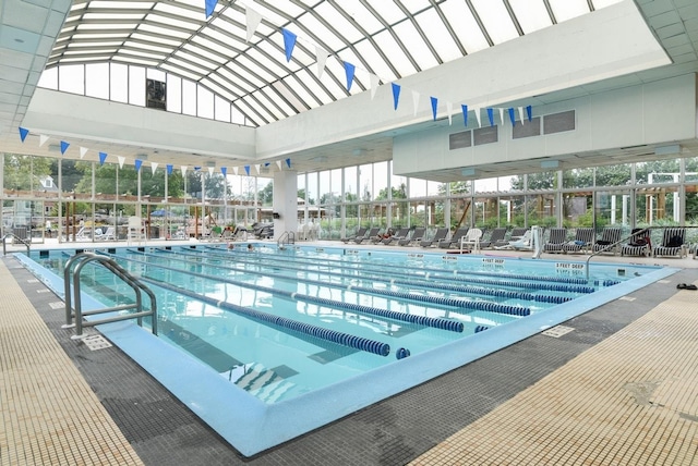 view of swimming pool