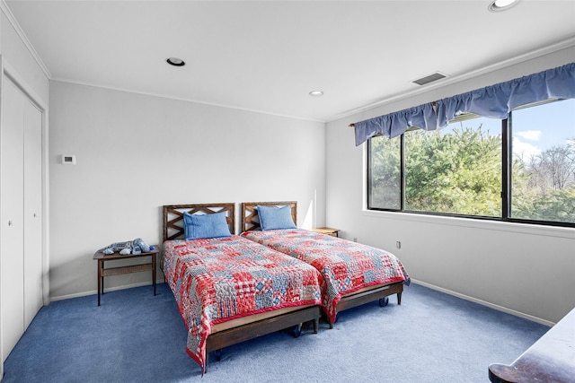 carpeted bedroom with ornamental molding, recessed lighting, visible vents, and baseboards