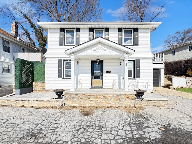 view of front of house featuring covered porch