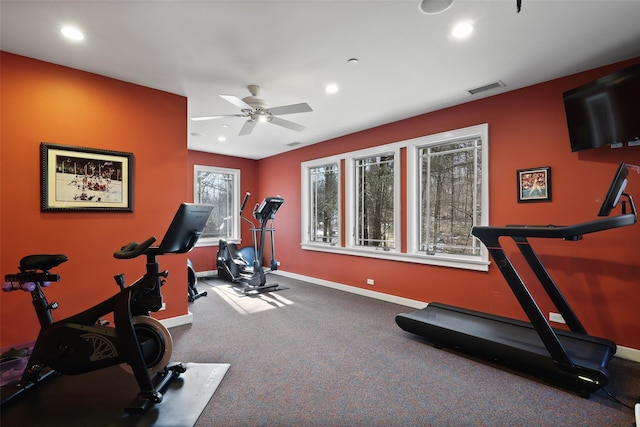 workout room featuring a ceiling fan, recessed lighting, visible vents, and baseboards