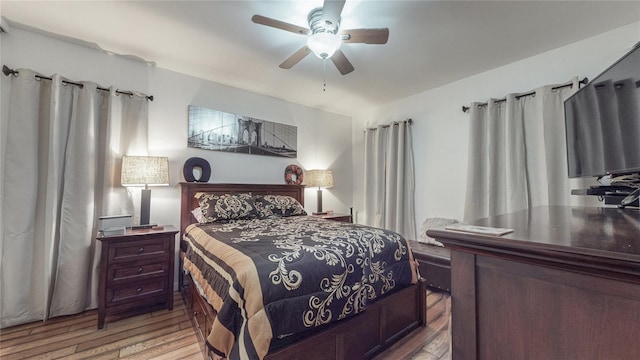 2850 Harrington Ave, Bronx, NY 10461 - bedroom with wood finished floors and a ceiling fan