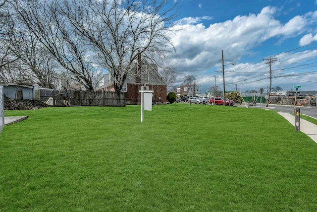 899 Old Country Rd, Westbury, NY 11590
