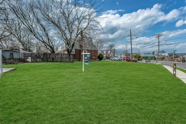 899 Old Country Rd, Westbury, NY 11590