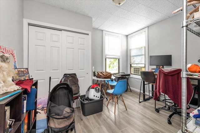 office area with light hardwood / wood-style flooring